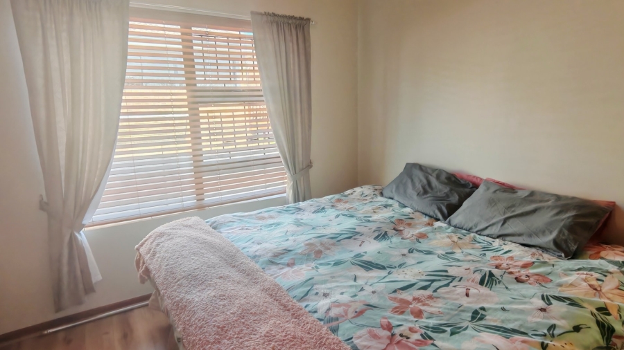 3 Bedroom Property for Sale in Fraaiuitsig Western Cape
